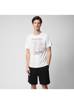 Męski t-shirt z nadrukiem Outhorn OTHWSS24TTSHM1500 - biały ze sklepu Sportstylestory.com w kategorii T-shirty męskie - zdjęcie 180391918
