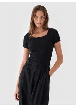Damski t-shirt basic Outhorn OTHWAW24TTSHF2370 - czarny ze sklepu Sportstylestory.com w kategorii Bluzki damskie - zdjęcie 180392058