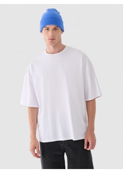 Męski t-shirt basic Outhorn OTHWAW24TTSHM2365 - biały ze sklepu Sportstylestory.com w kategorii T-shirty męskie - zdjęcie 180392075