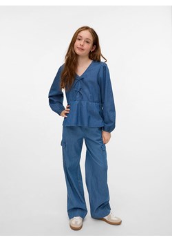 Vero Moda Girl Bluzka dżinsowa &quot;Demi&quot; w kolorze niebieskim ze sklepu Limango Polska w kategorii Koszule dziewczęce - zdjęcie 180395067
