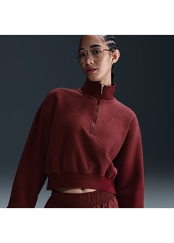 Damska wygodna dzianinowa bluza o skróconym kroju oversize z zamkiem 1/4 Nike Sportswear Phoenix Plush - Czerwony ze sklepu Nike poland w kategorii Bluzy damskie - zdjęcie 180396646