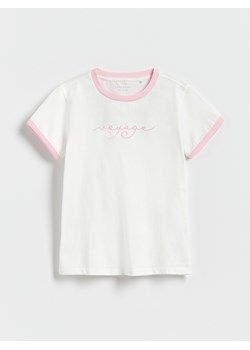Reserved - Bawełniany t-shirt z haftem - złamana biel ze sklepu Reserved w kategorii Bluzki dziewczęce - zdjęcie 180405595