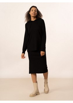 Damski sweter z kapturem OUTHORN OTHAW22TSWEF002 ze sklepu Sportstylestory.com w kategorii Bluzy damskie - zdjęcie 180408299
