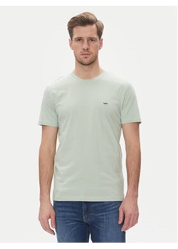 Lee T-Shirt Patch 112364540 Zielony Regular Fit ze sklepu MODIVO w kategorii T-shirty męskie - zdjęcie 180421396