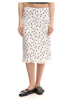 Cropp - Biała spódnica midi w kwiaty - biały ze sklepu Cropp w kategorii Spódnice - zdjęcie 180429799