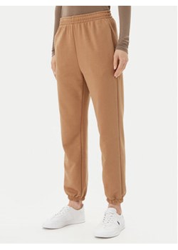 ViCOLO Spodnie dresowe TD0573 Brązowy Regular Fit ze sklepu MODIVO w kategorii Spodnie damskie - zdjęcie 180434999