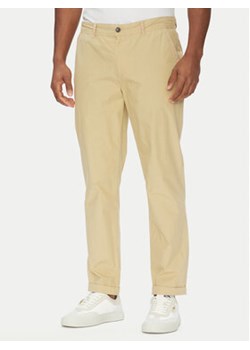 Aeronautica Militare Chinosy 251PA1654CT3505 Beżowy Regular Fit ze sklepu MODIVO w kategorii Spodnie męskie - zdjęcie 180446956