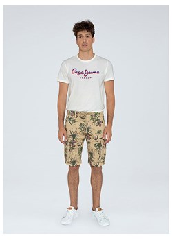 Pepe Jeans Bojówki w kolorze beżowym ze sklepu Limango Polska w kategorii Spodenki męskie - zdjęcie 180448987