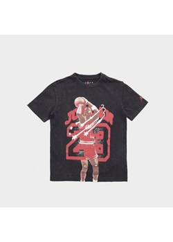 JORDAN T-SHIRT JDN JORDAN 40TH ANNIVERSARY SS ze sklepu JD Sports  w kategorii T-shirty chłopięce - zdjęcie 180454678