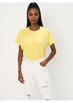 Mohito - Bawełniany żółty t-shirt - żółty ze sklepu Mohito w kategorii Bluzki damskie - zdjęcie 180459676