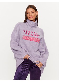 Versace Jeans Couture Golf 75HAFM08 Fioletowy Oversize ze sklepu MODIVO w kategorii Swetry damskie - zdjęcie 181033207