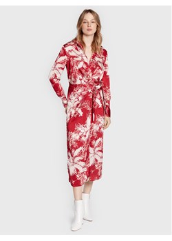 Guess Sukienka koszulowa Dorothee W2BK13 WEX62 Czerwony Regular Fit ze sklepu MODIVO w kategorii Sukienki - zdjęcie 181035265