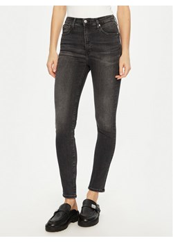 Calvin Klein Jeans Jeansy J20J224493 Czarny Skinny Fit ze sklepu MODIVO w kategorii Jeansy damskie - zdjęcie 181037589