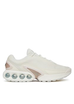 Nike Sneakersy Air Max Dn Se HV4436 133 Biały ze sklepu MODIVO w kategorii Buty sportowe damskie - zdjęcie 181037679