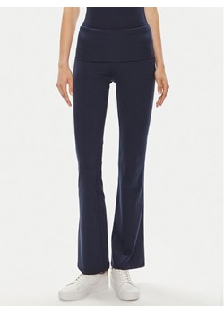 Gina Tricot Spodnie materiałowe 21671 Granatowy Flare Fit ze sklepu MODIVO w kategorii Spodnie damskie - zdjęcie 181038647