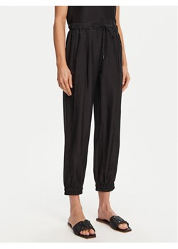 Marella Spodnie materiałowe Abetaia 2513131095 Czarny Relaxed Fit ze sklepu MODIVO w kategorii Spodnie damskie - zdjęcie 181038819