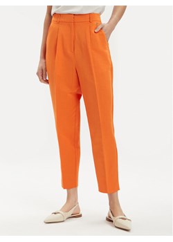 Tamaris Apparel Chinosy Comiso TAW0501 Pomarańczowy Regular Fit ze sklepu MODIVO w kategorii Spodnie damskie - zdjęcie 181040166