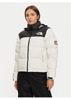 The North Face Kurtka puchowa 1996 Retro Nuptse NF0A3XEO Beżowy Regular Fit ze sklepu MODIVO w kategorii Kurtki damskie - zdjęcie 181040519