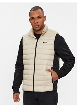 Calvin Klein Kamizelka K10K108292 Beżowy Regular Fit ze sklepu MODIVO w kategorii Kamizelki męskie - zdjęcie 181040875