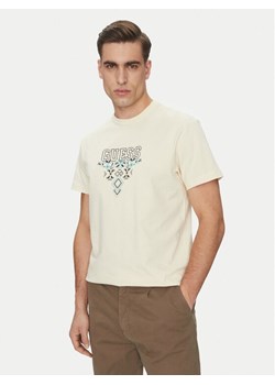 Guess T-Shirt M5GI11 K8FQ4 Beżowy Regular Fit ze sklepu MODIVO w kategorii T-shirty męskie - zdjęcie 181041075