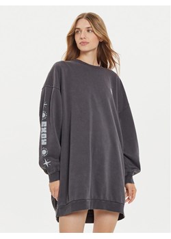 Roxy Sukienka dzianinowa Daydreamer ERJKD03509 Szary Relaxed Fit ze sklepu MODIVO w kategorii Sukienki - zdjęcie 181042107