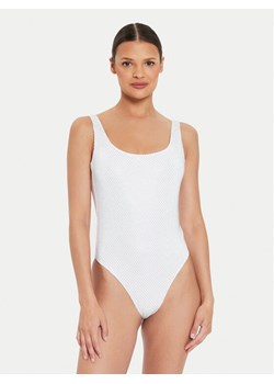 Guess Strój kąpielowy One Piece E4YJ04 KCDW0 Biały - id: 0000303923860 - marki Guess - 181042678 Guess Strój kąpielowy One Piece E4YJ04 KCDW0 Biały ze sklepu MODIVO w kategorii Stroje kąpielowe - zdjęcie 181042678