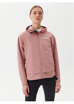 adidas Kurtka softshell Terrex Multi JC6861 Różowy Regular Fit ze sklepu MODIVO w kategorii Kurtki damskie - zdjęcie 181043105