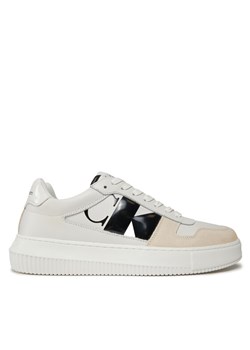 Calvin Klein Jeans Sneakersy Chunky Cupsole Lth Nbs Dc YM0YM00897 Biały ze sklepu MODIVO w kategorii Buty sportowe męskie - zdjęcie 181043305