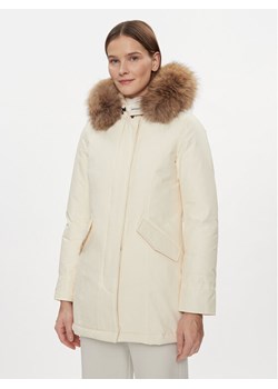 Woolrich Kurtka puchowa Arctic Raccoon CFWWOU0538FRUT0001 Écru Regular Fit - id: 0000303588441 - marki Woolrich - 181044218 Woolrich Kurtka puchowa Arctic Raccoon CFWWOU0538FRUT0001 Écru Regular Fit ze sklepu MODIVO w kategorii Kurtki damskie - zdjęcie 181044218