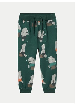 NAME IT Spodnie dresowe Larsen 13232067 Zielony Regular Fit ze sklepu MODIVO w kategorii Spodnie i półśpiochy - zdjęcie 181044405