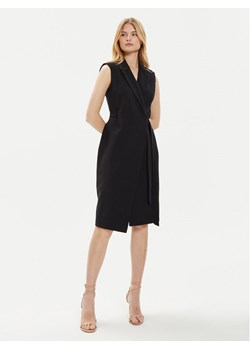 Imperial Sukienka koktajlowa ADOFHJZ Czarny Slim Fit ze sklepu MODIVO w kategorii Sukienki - zdjęcie 181046905