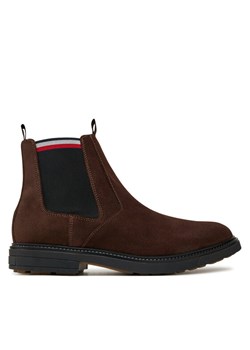 Tommy Hilfiger Sztyblety Outdoor Suede Chelsea FM0FM05191 Brązowy ze sklepu MODIVO w kategorii Buty zimowe męskie - zdjęcie 181047916