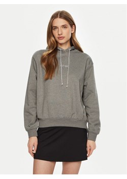 Guess Bluza W5RQ00 KBY51 Szary Regular Fit - id: 0000304597572 - marki Guess - 181049009 Guess Bluza W5RQ00 KBY51 Szary Regular Fit ze sklepu MODIVO w kategorii Bluzy damskie - zdjęcie 181049009