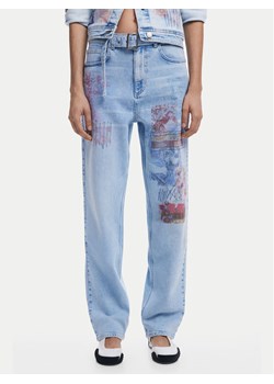 Desigual Jeansy Hawai 25SWDD13 Niebieski Mom Fit ze sklepu MODIVO w kategorii Jeansy damskie - zdjęcie 181050225