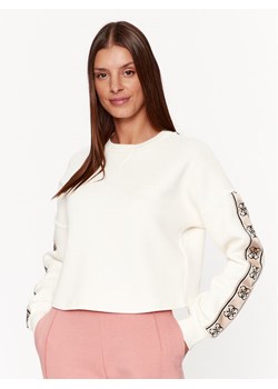 Guess Bluza V3BQ16 KB3P2 Écru Regular Fit ze sklepu MODIVO w kategorii Bluzy damskie - zdjęcie 181051489