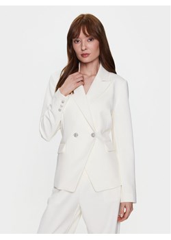 Custommade Marynarka Flavia 999425847 Écru Regular Fit ze sklepu MODIVO w kategorii Marynarki damskie - zdjęcie 181051515