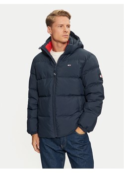 Tommy Jeans Kurtka puchowa Essential DM0DM19786 Granatowy Regular Fit ze sklepu MODIVO w kategorii Kurtki męskie - zdjęcie 181051725
