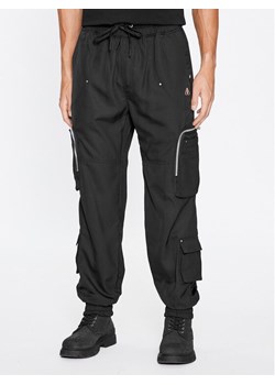 Moose Knuckles Spodnie materiałowe Maddox Utility M33MR764CT Czarny Regular Fit ze sklepu MODIVO w kategorii Spodnie męskie - zdjęcie 181051726
