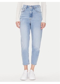 Tommy Jeans Jeansy Mom Jean Uh Tpr Bi0112 Co DW0DW20041 Niebieski Regular Fit ze sklepu MODIVO w kategorii Jeansy damskie - zdjęcie 181052426