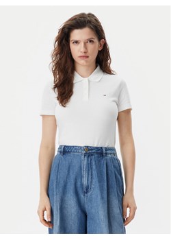 Tommy Jeans Polo Essential DW0DW20160 Biały Slim Fit ze sklepu MODIVO w kategorii Bluzki damskie - zdjęcie 181053417