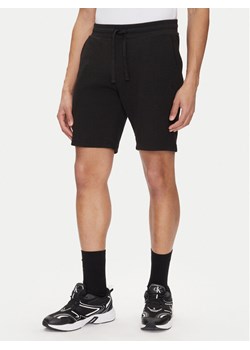 Calvin Klein Jeans Szorty sportowe J30J327247 Czarny Regular Fit - id: 0000304669194 - marki Calvin Klein - 181054226 Calvin Klein Jeans Szorty sportowe J30J327247 Czarny Regular Fit ze sklepu MODIVO w kategorii Spodenki męskie - zdjęcie 181054226