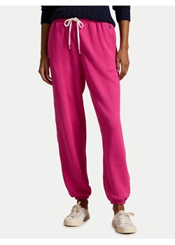 Polo Ralph Lauren Spodnie dresowe 211935585015 Różowy Regular Fit ze sklepu MODIVO w kategorii Spodnie damskie - zdjęcie 181054479
