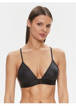 Calvin Klein Swimwear Góra od bikini KW0KW02281 Czarny ze sklepu MODIVO w kategorii Stroje kąpielowe - zdjęcie 181054515