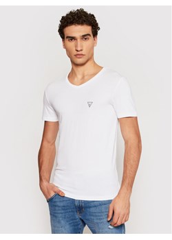 Guess T-Shirt U97M01 JR003 Biały Slim Fit - id: 0000201579800 - marki Guess - 181055458 Guess T-Shirt U97M01 JR003 Biały Slim Fit ze sklepu MODIVO w kategorii T-shirty męskie - zdjęcie 181055458