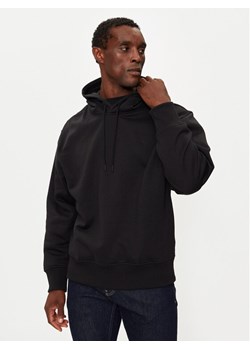 Calvin Klein Jeans Bluza Basketball J30J326878 Czarny Regular Fit ze sklepu MODIVO w kategorii Bluzy męskie - zdjęcie 181056556
