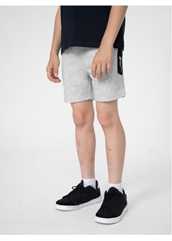 4F Szorty sportowe 4FJSS23TSHOM049 Szary Regular Fit ze sklepu MODIVO w kategorii Spodenki chłopięce - zdjęcie 181058276