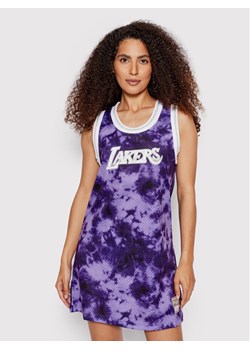 Mitchell & Ness Sukienka codzienna TDRSLF19018 Fioletowy Regular Fit ze sklepu MODIVO w kategorii Sukienki - zdjęcie 181059115