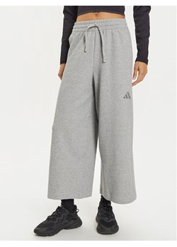 adidas Spodnie dresowe ALL SZN IY6830 Szary Wide Leg ze sklepu MODIVO w kategorii Spodnie damskie - zdjęcie 181059308