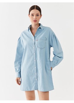 Levi's® Sukienka jeansowa Rhea A6743-0002 Błękitny Relaxed Fit ze sklepu MODIVO w kategorii Sukienki - zdjęcie 181060148