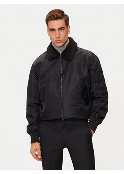 Calvin Klein Jeans Kurtka bomber J30J326108 Czarny Regular Fit ze sklepu MODIVO w kategorii Kurtki męskie - zdjęcie 181060375